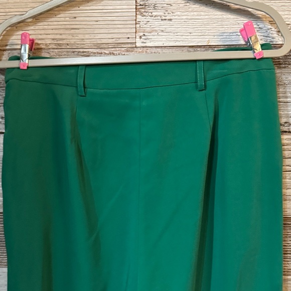 Elegant Green Women's Trousers - Picture 4 of 5